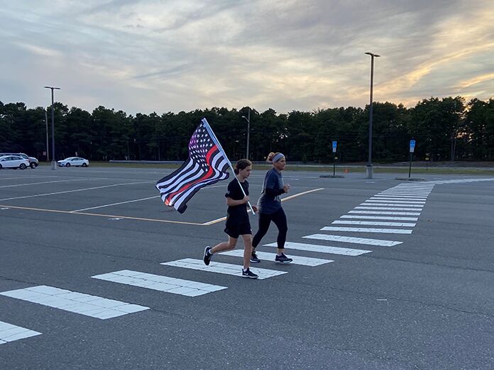 girl-runs-for-first-responders2